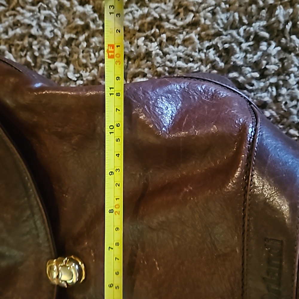 Elegant Brown Italian Leather Shoulder Bag - Picture 8 of 11